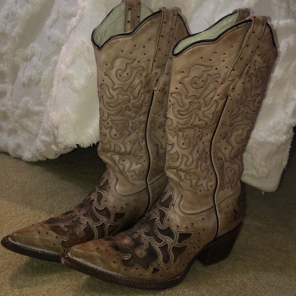 Brown/Tan Woman’s Cowgirl boots